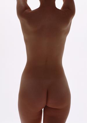 心斎橋の美容皮膚科で目元のしわ解消